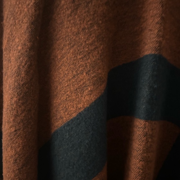 BB Dakota Brown and Gray Colorblock Poncho - Picture 4 of 13